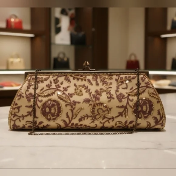 Vintage-Inspired Beaded & Sequined Kisslock Clutch NWOT - Picture 2 of 5